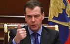 Medvedev: Maaş  borcu olan valiyi görevden alırım