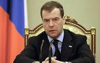 Medvedev: Terörizmin kökünü kazıyacağız!