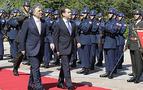 Rus basını: Gül ve Medvedev uygun adım yürüdü
