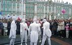 ‘Beyaz Geceler’ kenti St. Petersburg 307. yaş gününü kutladı