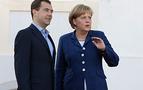 Medvedev-Merkel zirvesinde gündem dış politika
