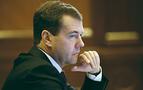 Medvedev: Poliste reform için ciddi paraya ihtiyaç var