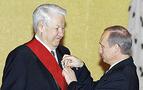 Putin, kaleme aldığı  yazıda Yeltsin’in siyasetini övmedi