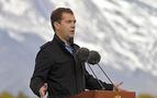 Medvedev’den Japonya ile tartışmalı  Kuril adalarına ziyaret sözü