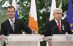 Medvedev Rum lider Hristofyas’a  ‘Devlet Nişanı’ taktı