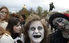 Jackson hayranları St. Petersburg'da zombiye döndü