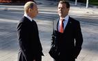 Moskova'da sürpriz anket; Medvedev yüzde 27, Putin yüzde 16