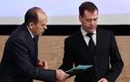 Patlamada 'kara dul' şüphesi, Medvedev organizatörlerin yok edilmesini istedi