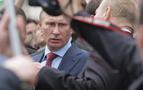 Putin’e sarılmayı abartınca…