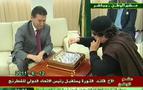 Kaddafi, Rus temsilci ile satranç oynadı