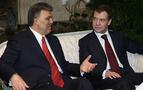 Gül, Medvedev'i telefonla arayarak Türk halkı adına başsağlığı diledi