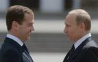 “Putin ve Medvedev üçüncü isimde anlaşabilir”