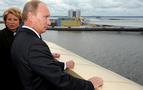 Putin 32 yılda tamamlanan St. Petersburg barajının açılışını yaptı