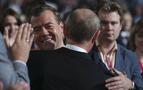“Başbakan” Medvedev’den sekiz maddelik manifesto