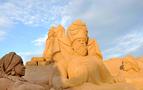 Rus heykeltraş Kanuni ve Hürrem'i kumdan yaptı