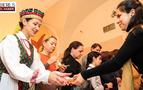 Rusya’da gençlik festivalinde dağıtılan Aşure büyük ilgi gördü