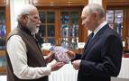 Modi, Putin'e 'Bhagavad Gita' Hediye Etti