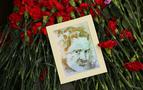 Nâzım Hikmet vefatının 58'inci yılında Moskova'da mezarı başında anıldı