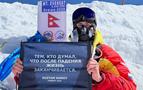 Rusya'lı Engelli Sporcu, Tarihte İlk Kez Elleriyle Everest’e Tırmanmayı Başardı