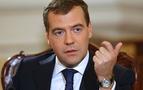 Medvedev: Rusya ekonomisinin en zor dönemi geride kaldı