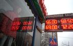 Petrol fiyatları çakıldı, dolar 56 rubleyi buldu