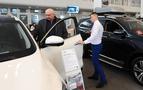 Ruslar, ucuz otomobil için Kazakistan’a akın ediyor