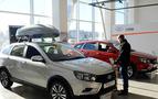 Rusya'da yeni araba satışları düşmeye devam ediyor