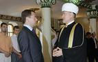 Medvedev ilk kez Moskova Merkez Camii’ni ziyaret etti