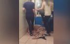 Rusya’da, yurdun tuvaletinde yetim kızı döven öğrenciler okuldan atıldı