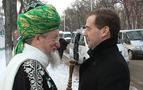Medvedev Müftülerle buluştu: Rusya’da 4 yılda 320 cami inşa edildi 