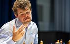 Dünya Satranç Şampiyonu Rus rakibine karşı yarışmak istemedi