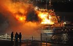 Moskova'da hotel gemide can pazarı; 31 kişi yanan gemiden tahliye edildi 