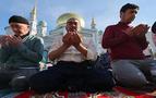 İslam Alemi Kurban Bayram’ını kutluyor; Moskova’da inananlar Camilere akın etti