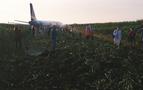 Rusya'da yolcu uçağı mısır tarlasına acil iniş yaptı