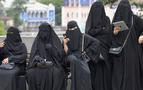 Kazakistan'da Yüzü Tamamen Kapatan Peçe-Burka Gibi Kıyafetler Yasaklandı