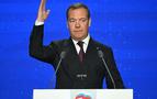 Medvedev: Lavrov’la görüşmeyi reddeden AB büyükelçileri sınır dışı edilsin