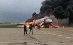 Moskova'ya acil iniş yapan Aeroflot uçağı alev aldı: 41 ölü