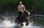 Putin: Hiç ayıya binmedim