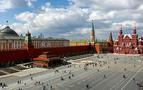 Moskova ve St. Petersburg dost olmayan şehirlerde liste başı