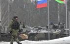 Rusya askerlerini çekmekten vazgeçti; Belarus’taki tatbikatları uzattı