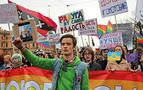 Rusya, Avrupa'ya gidecek vatandaşlarını 'LGBT festivalleri' için uyardı