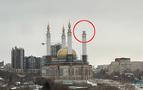 Rusya’da şiddetli rüzgar minareyi devirdi