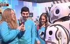 Rusya'nın 'ileri teknoloji robot'u, kostüm giymiş insan çıktı