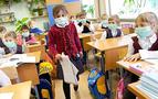 Moskova’da aileler çocuklarını istemezlerse okullara yollamayabilecek