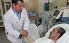 Medvedev, intihar saldırısına uğrayan İnguş lideri hastanede ziyaret etti
