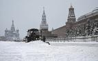 Moskova ve Çevresini Güçlü Kar Fırtınası Vurdu