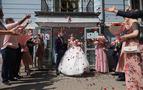 Rusya’da koronavirüs evlenecek çiftleri de etkiledi; düğün masrafları arttı