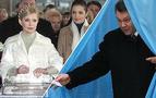 Ukrayna'da Yanukoviç  önde, sokak gösterileri bekleniyor