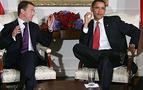 Medvedev, Obama ile nükleer silahlarda indirim ve İran’ı görüşecek