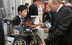 Putin inovasyon merkezinde gençlerle buluştu